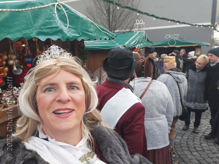 Charlene auf dem Kugelmarkt